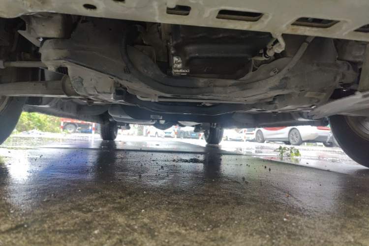 Used SAIC MAXUS G10 2014 2.0T Automatic Elite Edition Chassis Rear