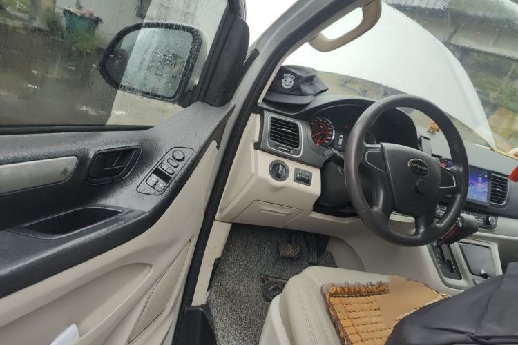 Used SAIC MAXUS G10 2014 2.0T Automatic Elite Edition Driver Seat