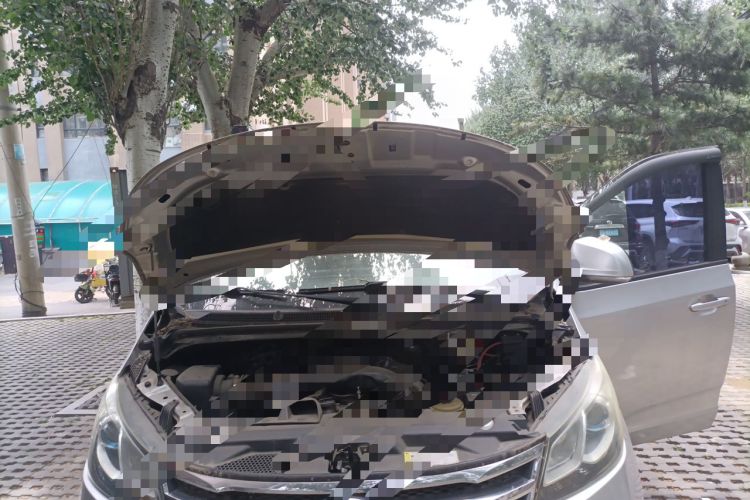 Used SAIC MAXUS G10 2014 2.0T Automatic Elite Edition Engine Bay