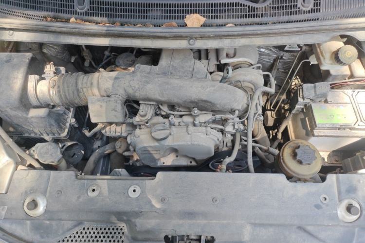 Used SAIC MAXUS G10 2014 2.0T Automatic Elite Edition Engine Bay