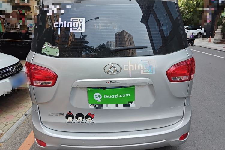 Used SAIC MAXUS G10 2014 2.0T Automatic Elite Edition Exterior 4