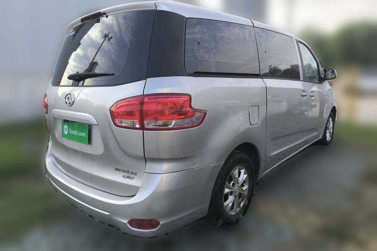Used SAIC MAXUS G10 2014 2.0T Automatic Elite Edition Exterior 5