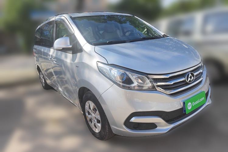 Used SAIC MAXUS G10 2014 2.0T Automatic Elite Edition Front Right 45 Deg