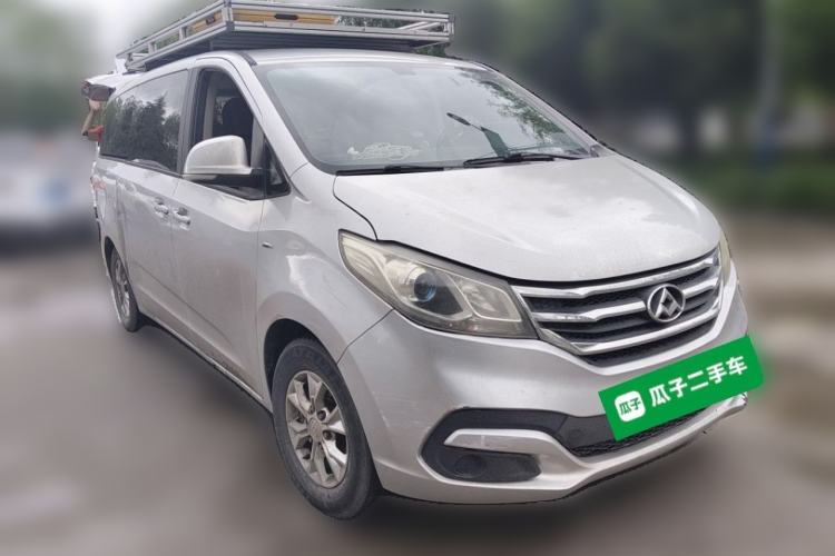 Used SAIC MAXUS G10 2014 2.0T Automatic Elite Edition Front Right 45 Deg