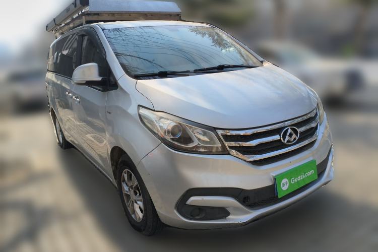Used SAIC MAXUS G10 2014 2.0T Automatic Elite Edition Front Right 45 Deg