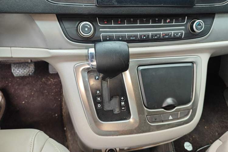 Used SAIC MAXUS G10  Gear Lever