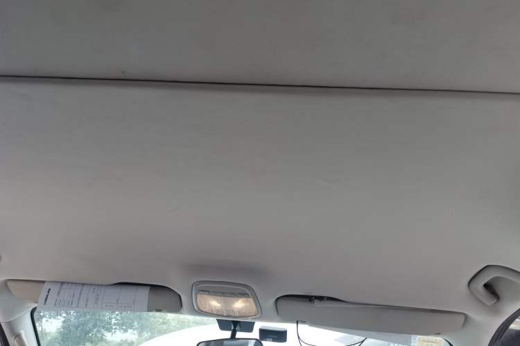 Used SAIC MAXUS G10 2014 2.0T Automatic Elite Edition Headliner