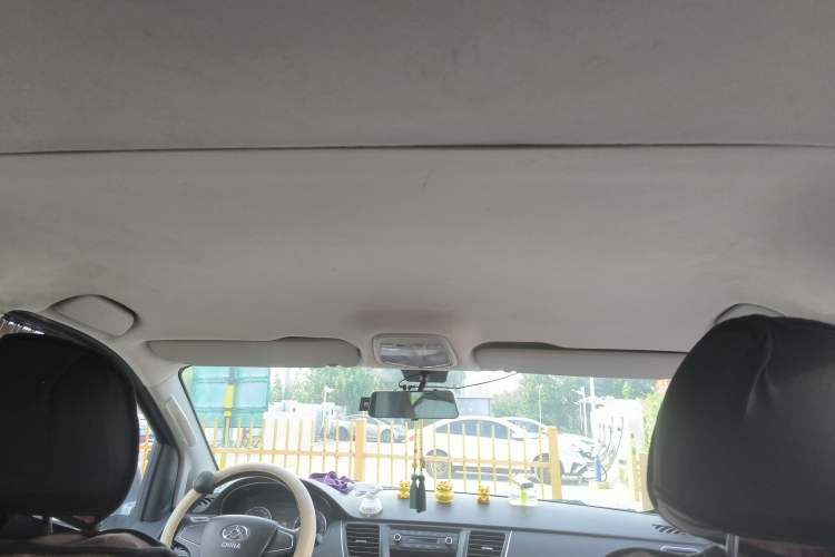 Used SAIC MAXUS G10 2014 2.0T Automatic Elite Edition Headliner