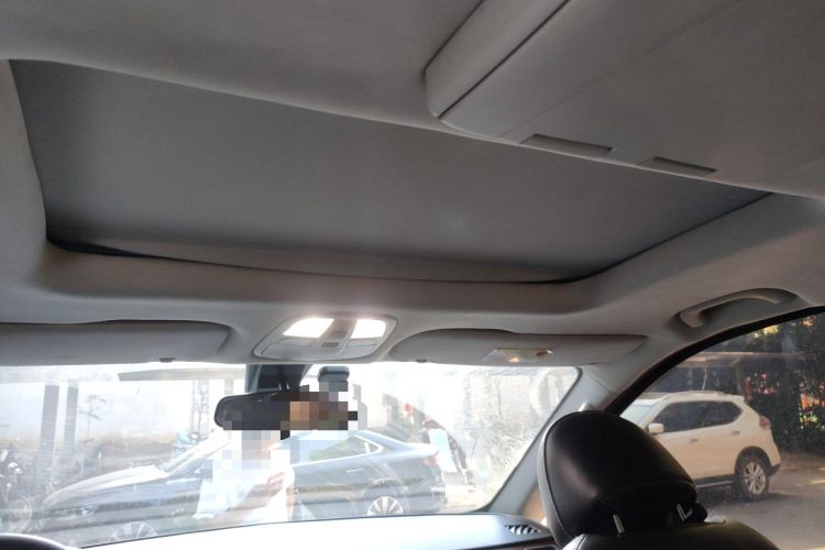 Used SAIC MAXUS G10 2014 2.0T Automatic Luxury Executive Edition Headliner