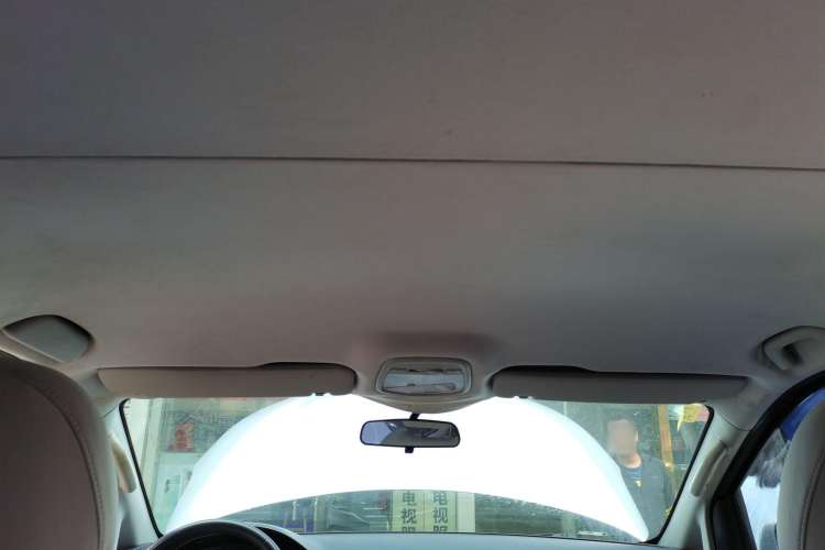 Used SAIC MAXUS G10 2014 2.0T Automatic Elite Edition Headliner