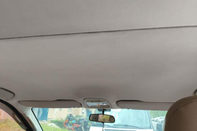 Used SAIC MAXUS G10 2014 2.0T Automatic Elite Edition Headliner