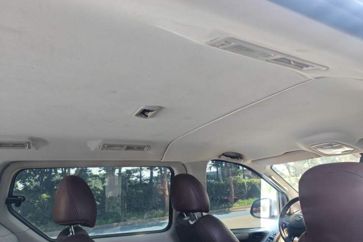 Used SAIC MAXUS G10 2014 2.0T Automatic Elite Edition Headliner