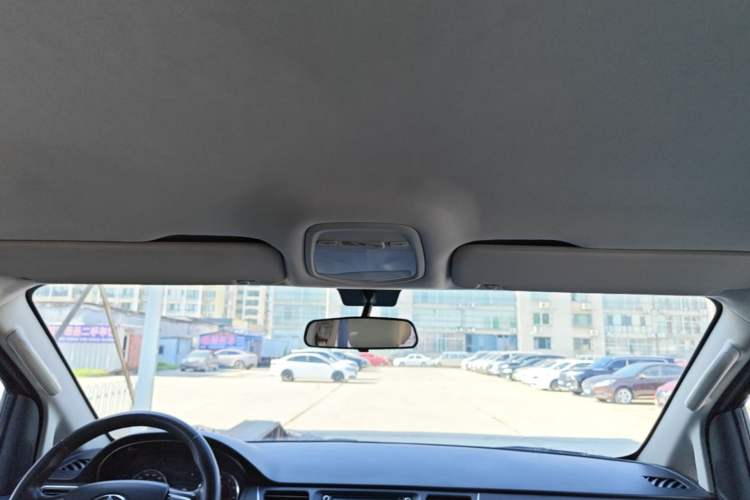 Used SAIC MAXUS G10 2014 2.0T Automatic Elite Edition Headliner