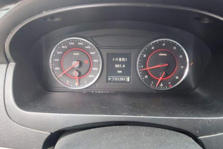 Used SAIC MAXUS G10 2014 2.0T Automatic Elite Edition Instrument Cluster