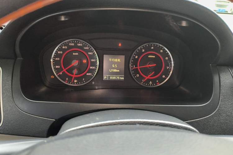 Used SAIC MAXUS G10 2014 2.0T Automatic Elite Edition Instrument Cluster