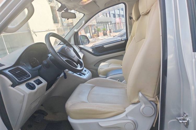 Used SAIC MAXUS G10 2014 2.0T Automatic Elite Edition Left Front Seat