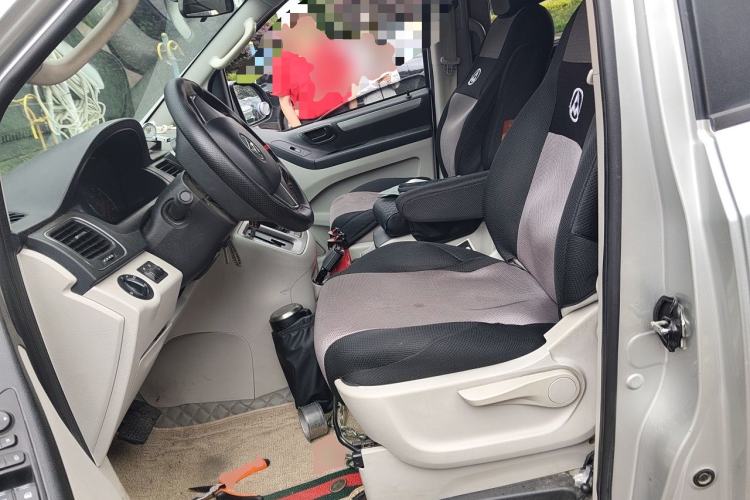 Used SAIC MAXUS G10 2014 2.0T Automatic Elite Edition Left Front Seat