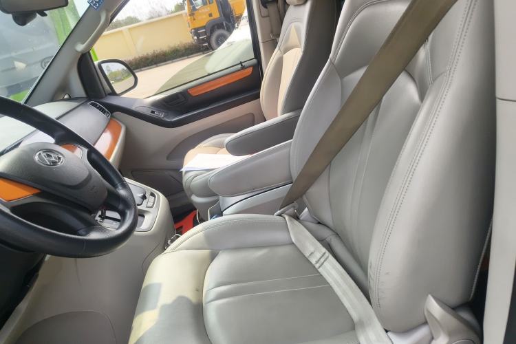 Used SAIC MAXUS G10 2014 2.0T Automatic Elite Edition Left Front Seat