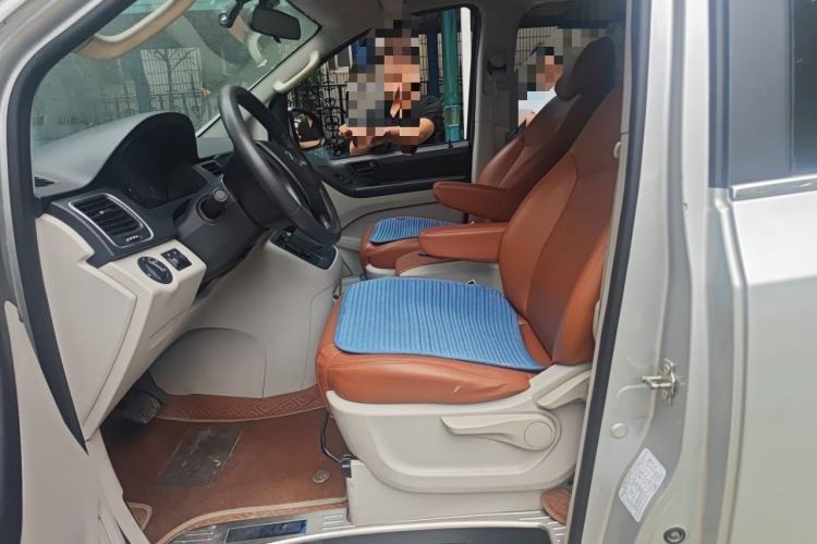 Used SAIC MAXUS G10 2014 2.0T Automatic Elite Edition Left Front Seat