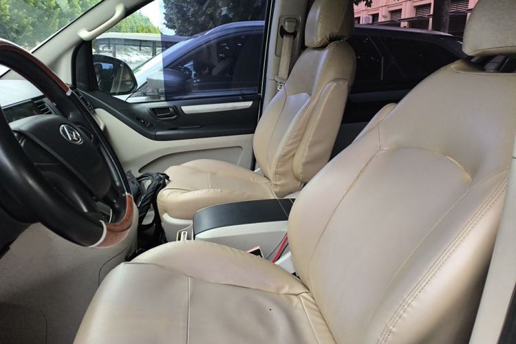 Used SAIC MAXUS G10 2014 2.0T Automatic Elite Edition Left Front Seat