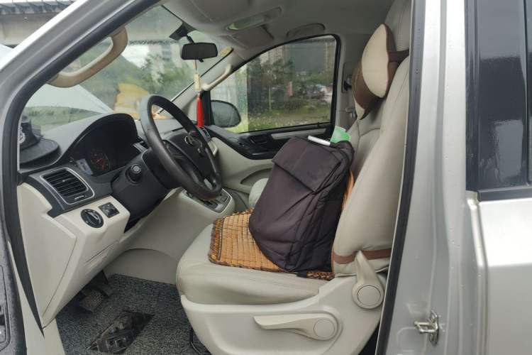 Used SAIC MAXUS G10 2014 2.0T Automatic Elite Edition Left Front Seat