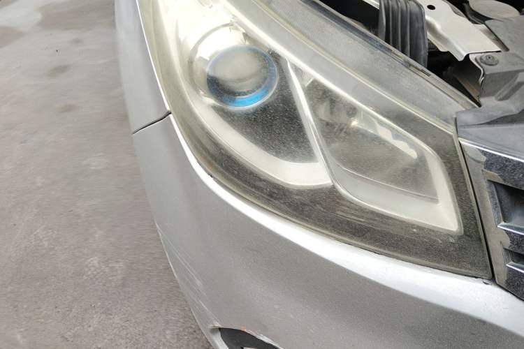 Used SAIC MAXUS G10 2014 2.0T Automatic Elite Edition Right Front Headlight