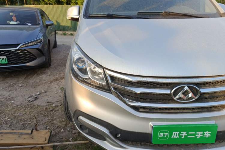 Used SAIC MAXUS G10 2014 2.0T Automatic Elite Edition Right Front Headlight