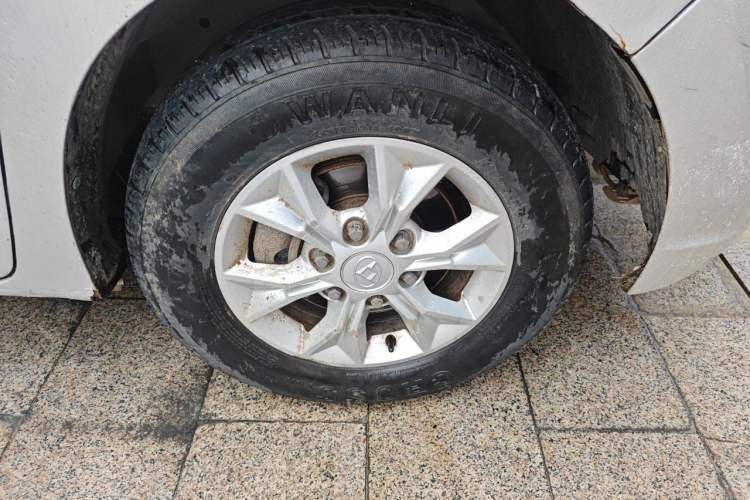 Used SAIC MAXUS G10  Right Front Wheel Hub