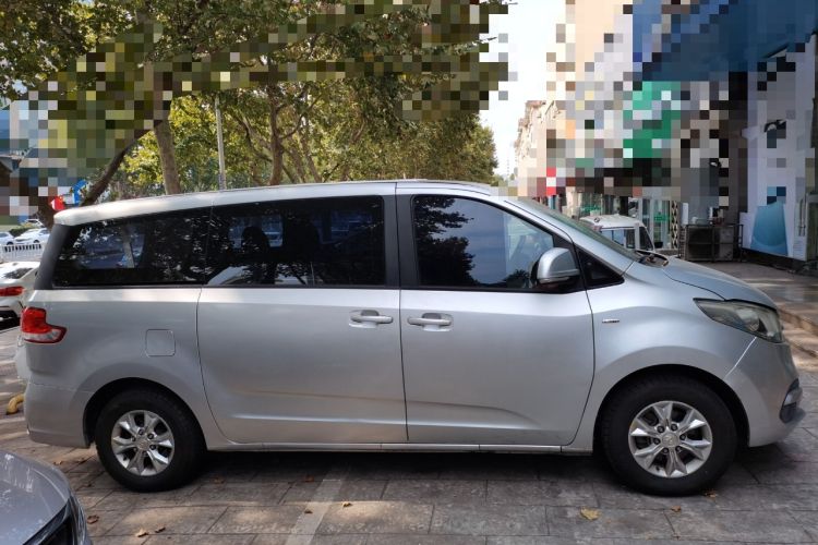 Used SAIC MAXUS G10 2014 2.0T Automatic Elite Edition Right Side
