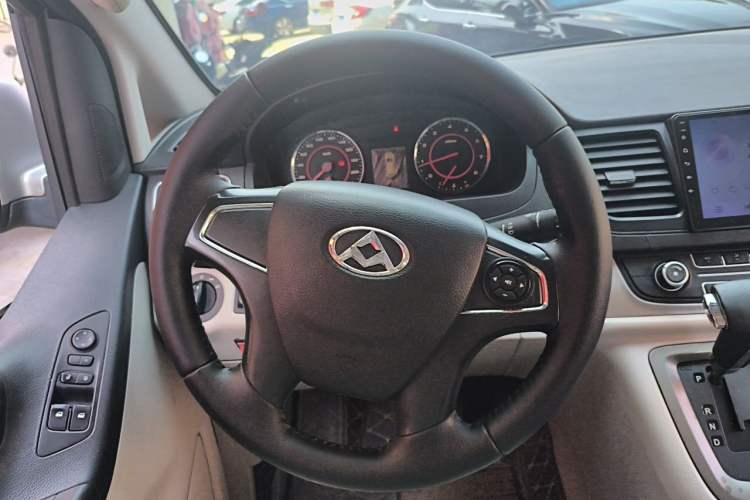 Used SAIC MAXUS G10 2014 2.0T Automatic Elite Edition Steering Wheel