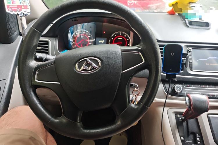 Used SAIC MAXUS G10 2014 2.0T Automatic Elite Edition Steering Wheel