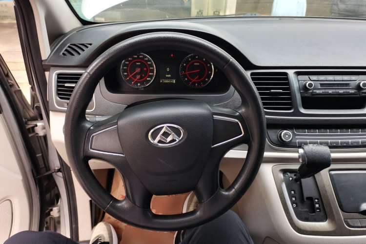 Used SAIC MAXUS G10 2014 2.0T Automatic Elite Edition Steering Wheel