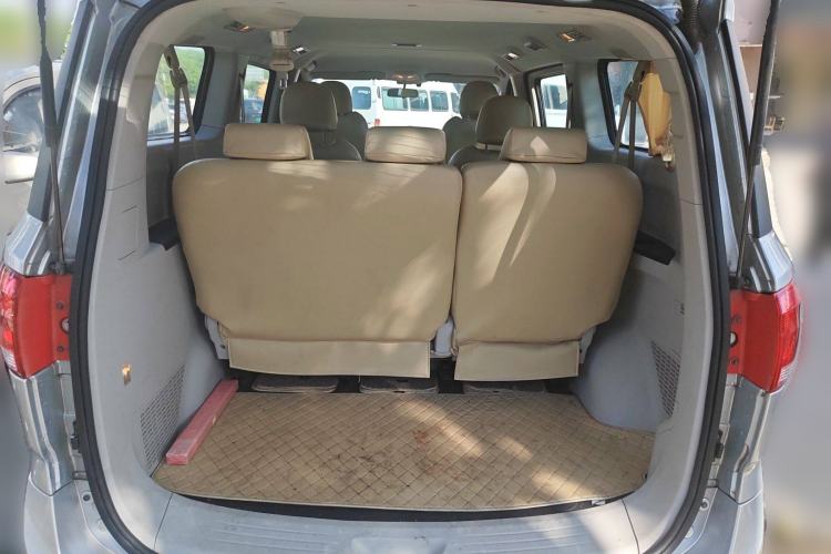 Used SAIC MAXUS G10 2014 2.0T Automatic Elite Edition Trunk