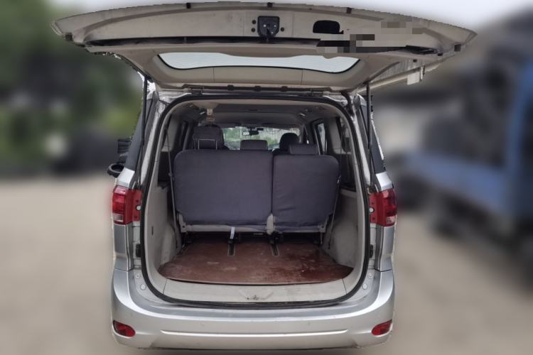Used SAIC MAXUS G10 2014 2.0T Automatic Elite Edition Trunk