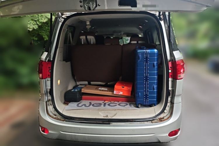 Used SAIC MAXUS G10 2014 2.0T Automatic Elite Edition Trunk