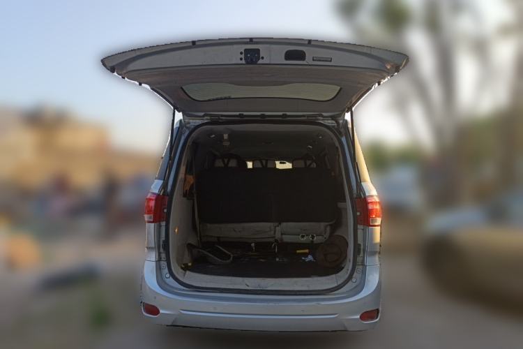 Used SAIC MAXUS G10 2014 2.0T Automatic Elite Edition Trunk