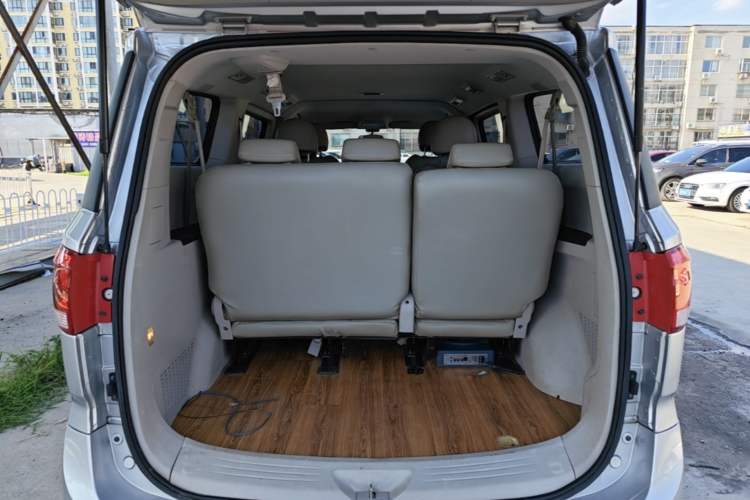 Used SAIC MAXUS G10 2014 2.0T Automatic Elite Edition Trunk
