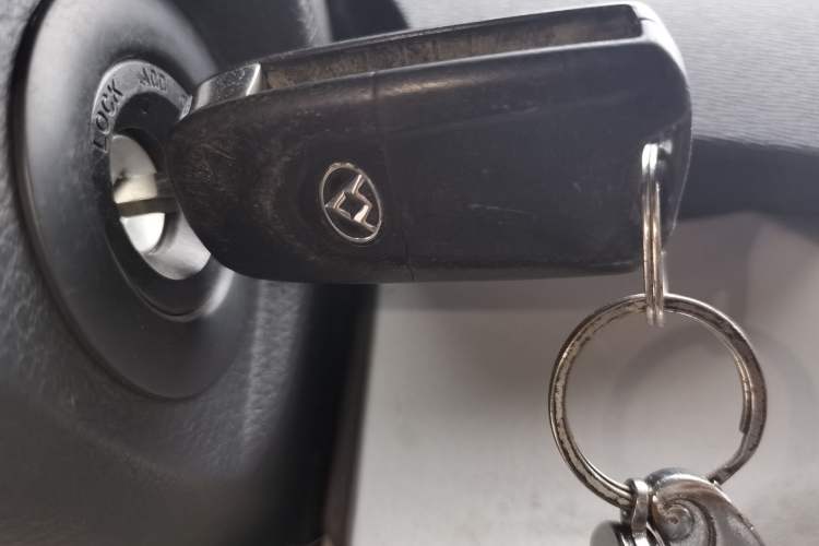 Used SAIC MAXUS G10 2014 2.0T Automatic Elite Edition Vehicle Key