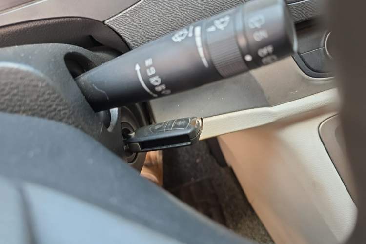 Used SAIC MAXUS G10 2014 2.0T Automatic Elite Edition Vehicle Key