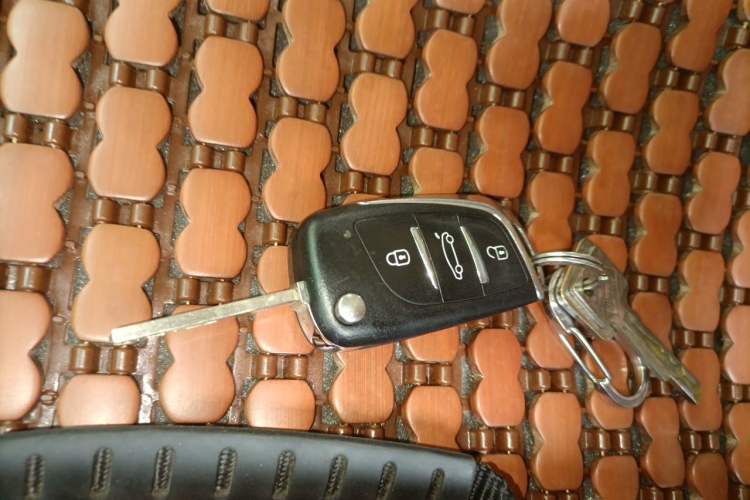 Used SAIC MAXUS G10 2014 2.0T Automatic Elite Edition Vehicle Key