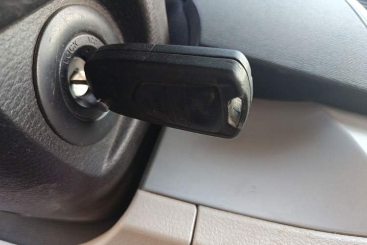 Used SAIC MAXUS G10 2014 2.0T Automatic Elite Edition Vehicle Key