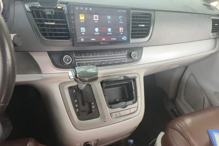 Used SAIC MAXUS G10 2014 2.0T Automatic Elite Edition Audio And AC Panel
