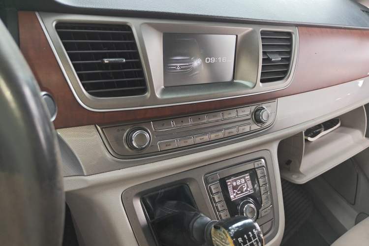 Used SAIC MAXUS G10 2014 2.0T Manual Elite Edition Audio And AC Panel