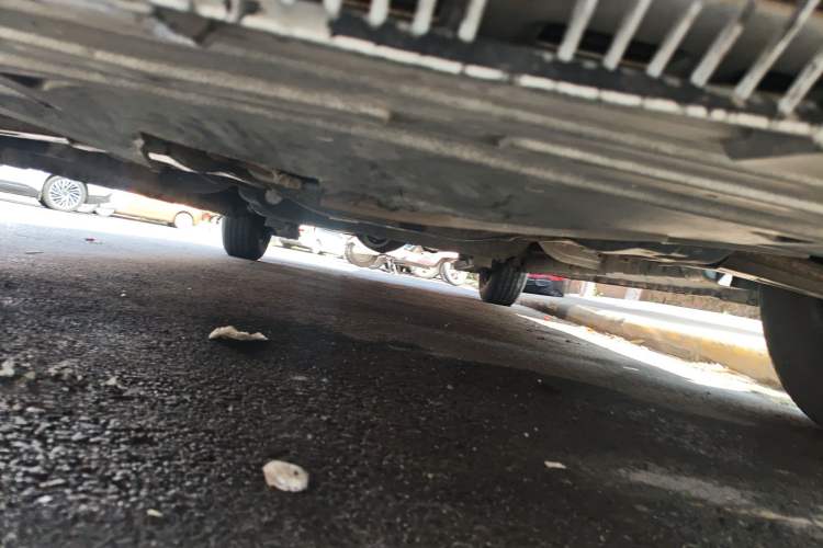 Used SAIC MAXUS G10 2014 2.0T Manual Elite Edition Chassis Front