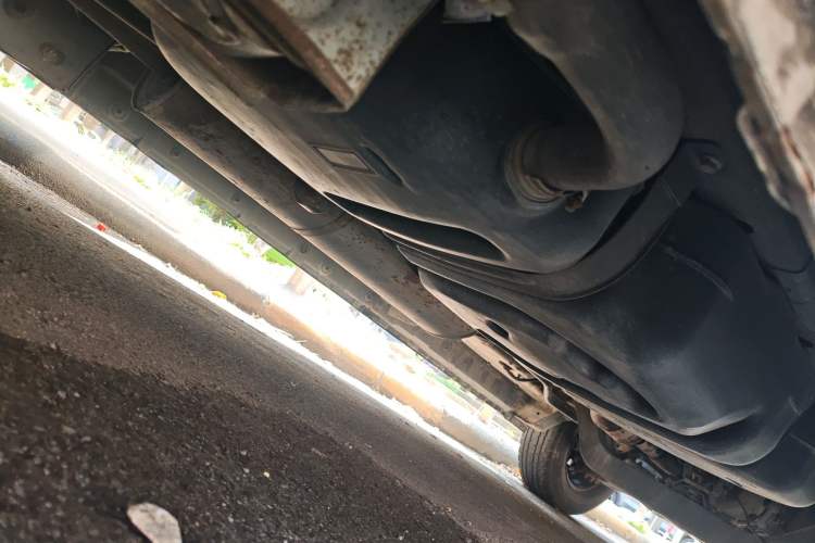 Used SAIC MAXUS G10 2014 2.0T Manual Elite Edition Chassis Rear Right