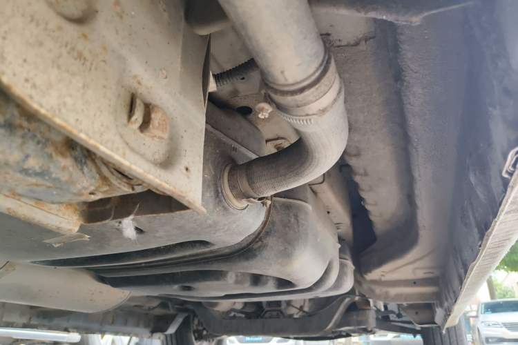 Used SAIC MAXUS G10 2014 2.0T Manual Elite Edition Chassis Rear Right