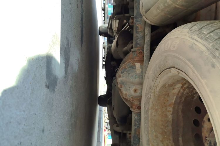 Used SAIC MAXUS G10 2014 2.0T Automatic Executive Edition Chassis Rear