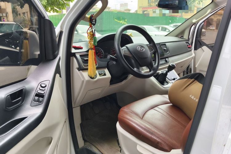 Used SAIC MAXUS G10 2014 2.0T Manual Elite Edition Driver Seat