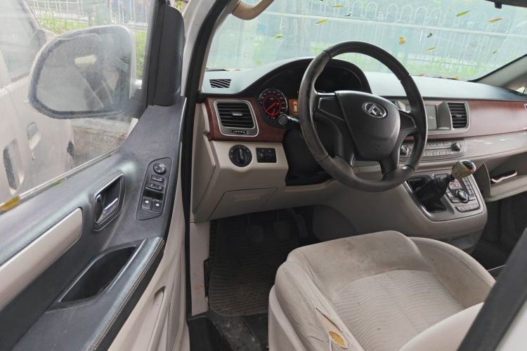 Used SAIC MAXUS G10 2014 2.0T Manual Elite Edition Driver Seat