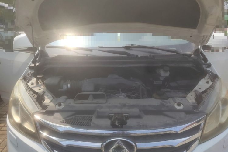 Used SAIC MAXUS G10 2014 2.0T Automatic Luxury Executive Edition Engine Bay